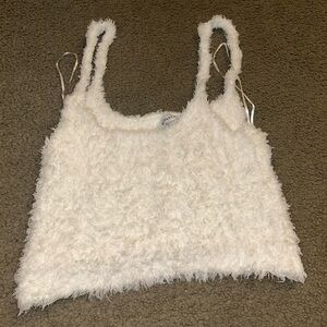 Women’s fuzzy crop top Sz m